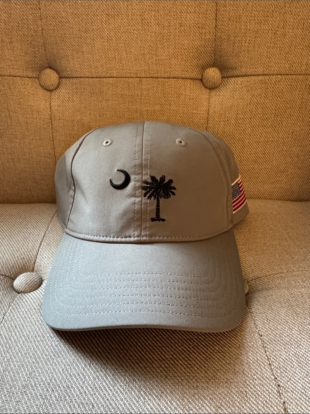 NWOT Taylor made Gray Palm Tree & Crescent hat